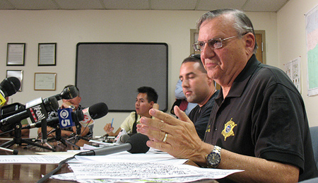 Sheriff Joe Arpaio speaks to the press in Phoenix. (File photo: Valeria Fernández)