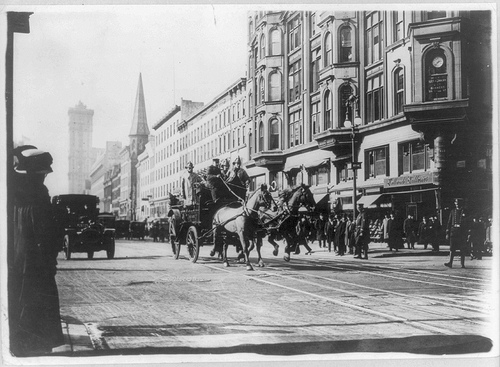 Horse-drawn fire department workers on the way to the Triangle Shirtwaist Factory (Photo: Library of Congress)
