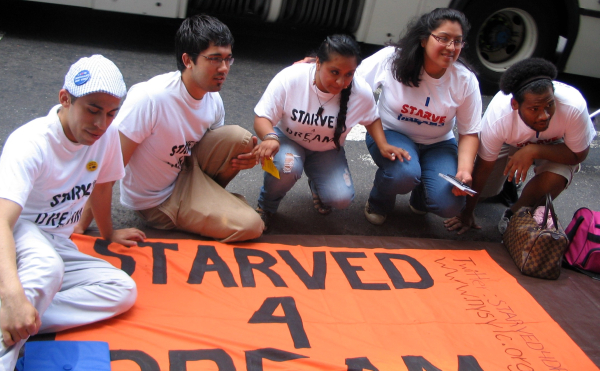 5 hunger strikers in front of Sen. Schumer's Office - Photo: Cristina DC Pastor